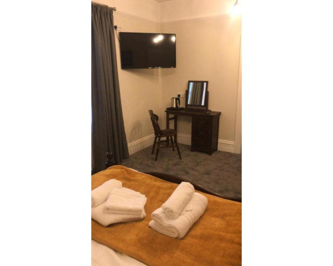 צ'סטר-לה-סטריט The Red Lion Hotel מראה חיצוני תמונה