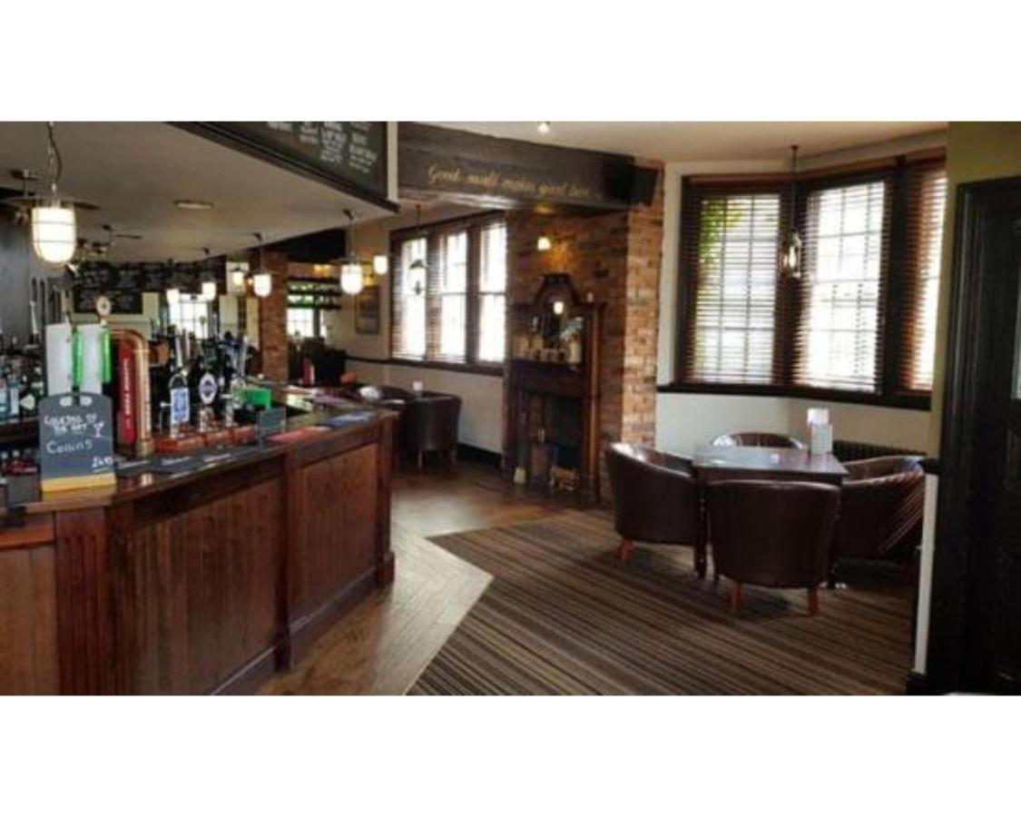 צ'סטר-לה-סטריט The Red Lion Hotel מראה חיצוני תמונה