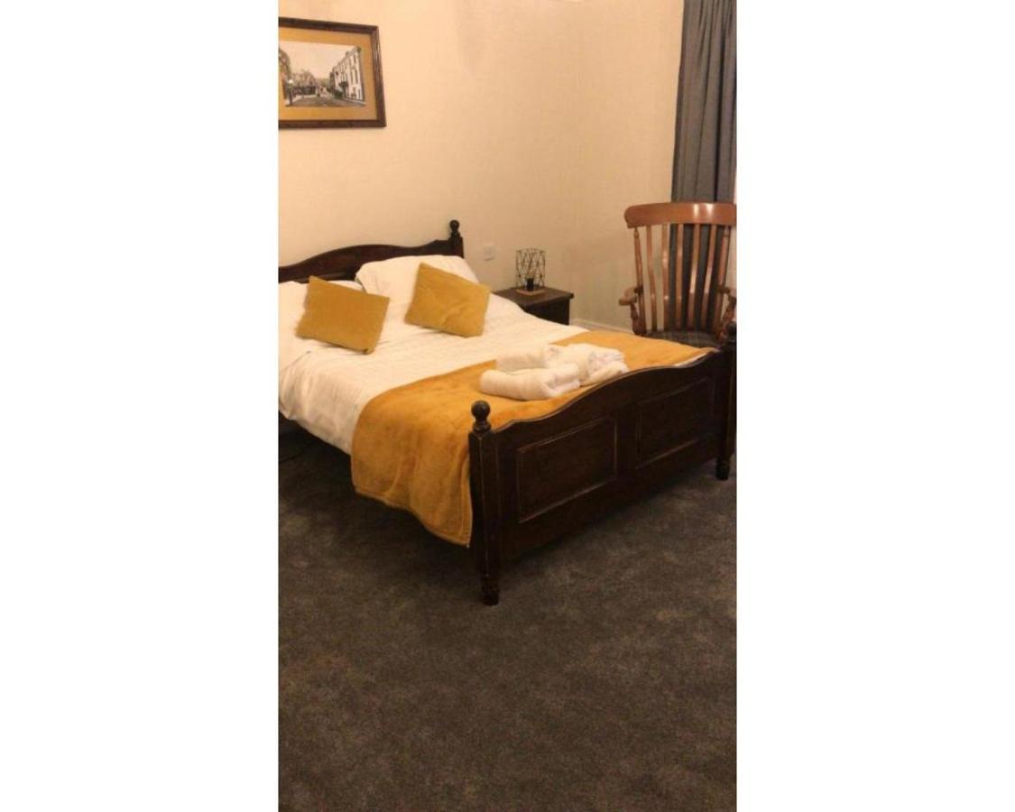 צ'סטר-לה-סטריט The Red Lion Hotel מראה חיצוני תמונה